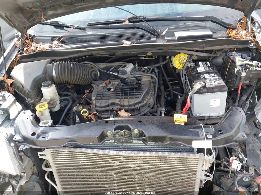 2017 Dodge Grand Caravan Sxt VIN: 2C4RDGCG0HR749881 Lot: 43782510