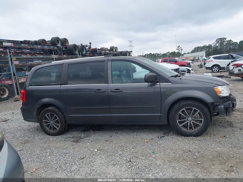 2017 Dodge Grand Caravan Sxt VIN: 2C4RDGCG0HR749881 Lot: 43782510