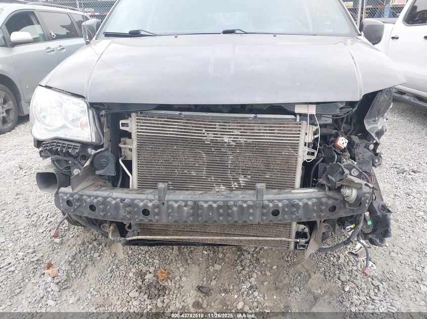 2017 Dodge Grand Caravan Sxt VIN: 2C4RDGCG0HR749881 Lot: 43782510