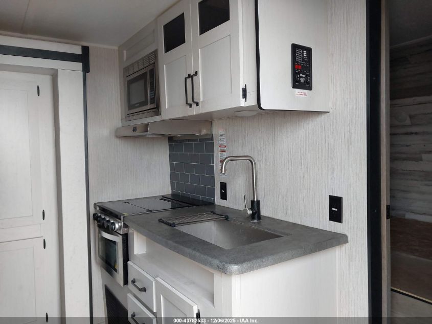 2022 Puma Xle Lite VIN: 5ZT2PUPB4N401744 Lot: 43782533