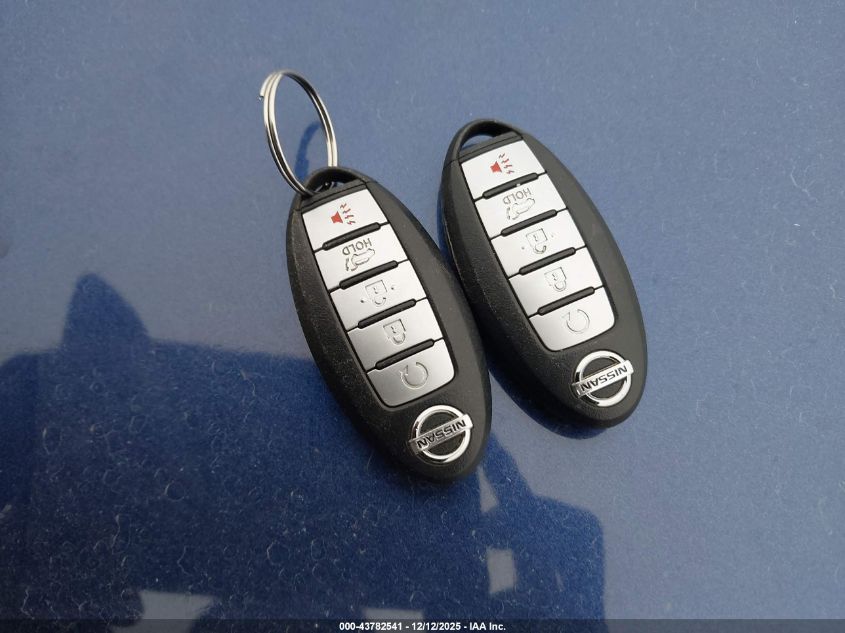 2017 Nissan Rogue Sv VIN: 5N1AT2MT3HC862677 Lot: 43782541