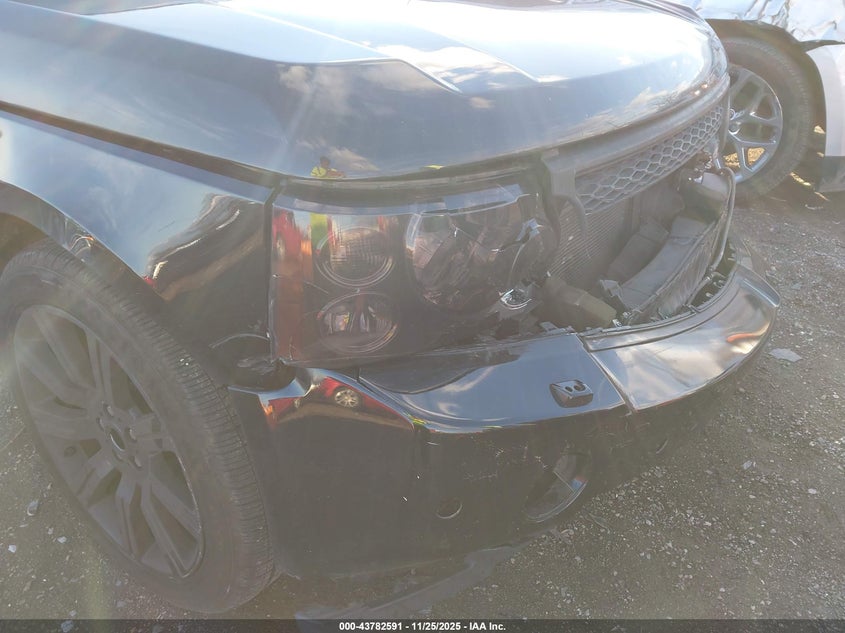 2007 Land Rover Range Rover Hse VIN: SALME15417A260599 Lot: 43782591