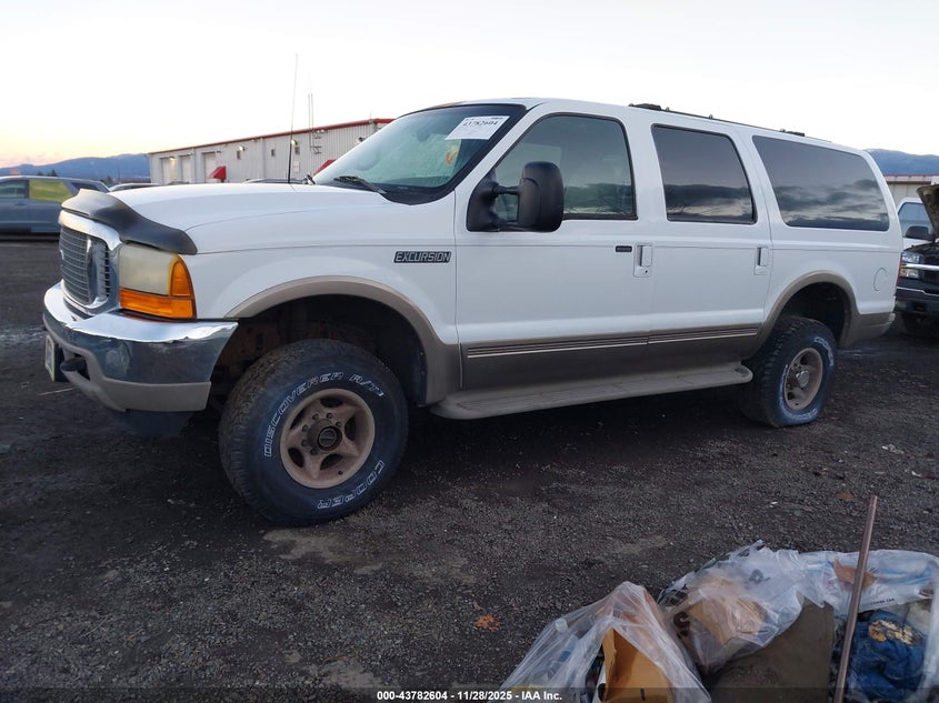 1FMNU43S2YEB35604 2000 FORD EXCURSION photo no. 2
