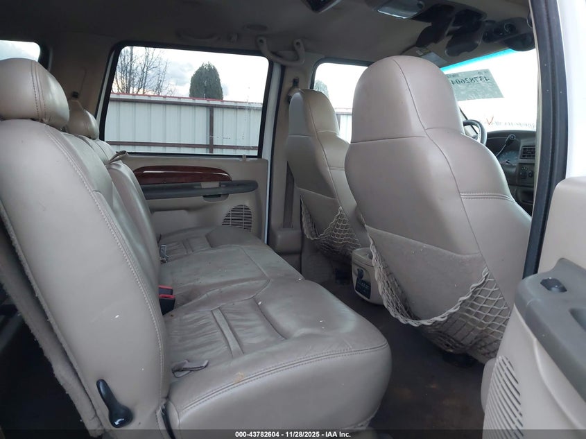 1FMNU43S2YEB35604 2000 FORD EXCURSION photo no. 8