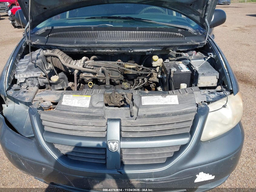 2005 Dodge Caravan Sxt VIN: 1D4GP45R45B434512 Lot: 43782614