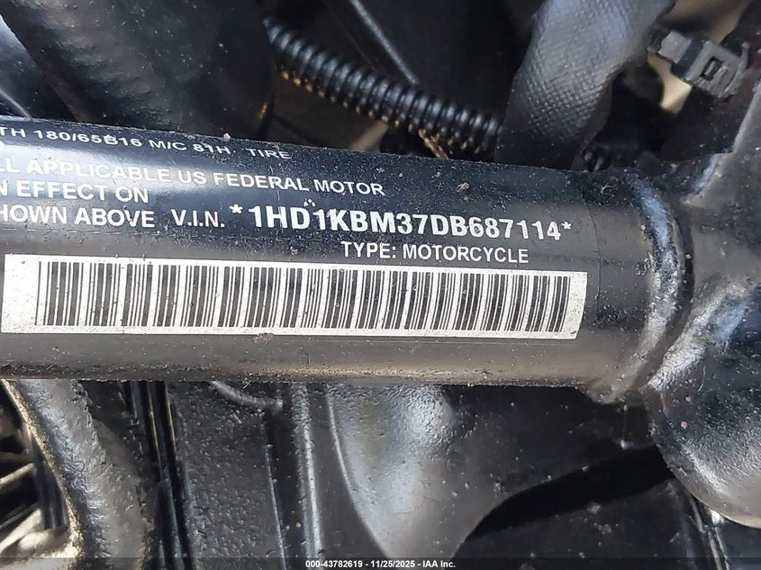2013 Harley-Davidson Flhx Street Glide VIN: 1HD1KBM37DB687114 Lot: 43782619