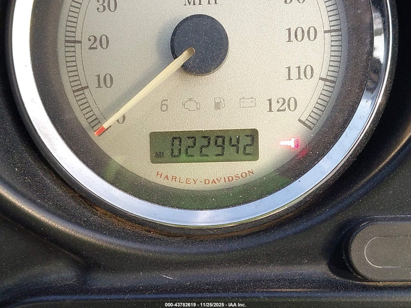 2013 Harley-Davidson Flhx Street Glide VIN: 1HD1KBM37DB687114 Lot: 43782619