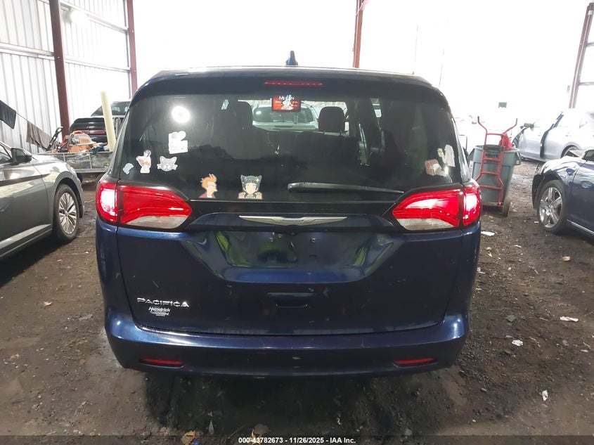 2017 Chrysler Pacifica Touring VIN: 2C4RC1DG9HR722483 Lot: 43782673