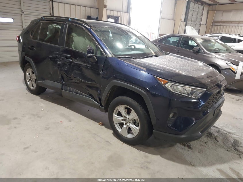 TOYOTA RAV4 XLE