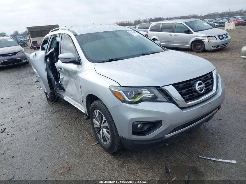 NISSAN PATHFINDER SV