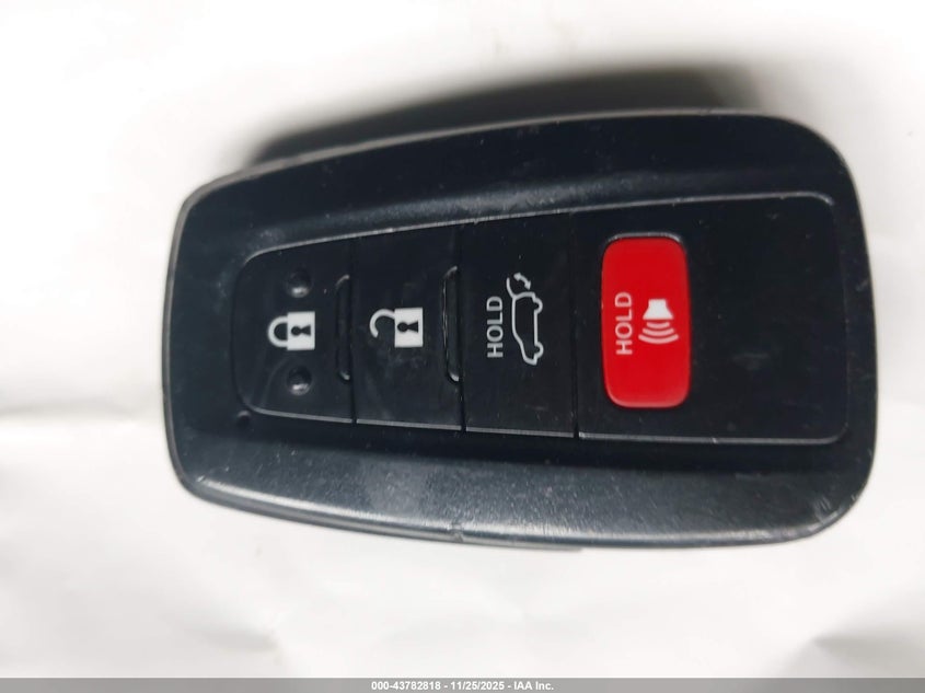 2022 Toyota Rav4 Hybrid Xle VIN: 4T3RWRFV0NU051112 Lot: 43782818