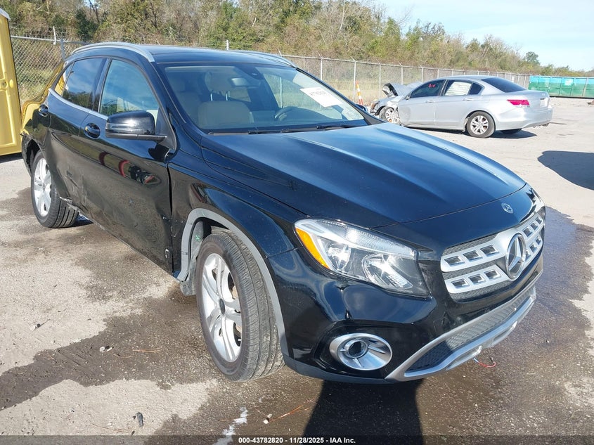 MERCEDES-BENZ GLA-CLASS GLA 250