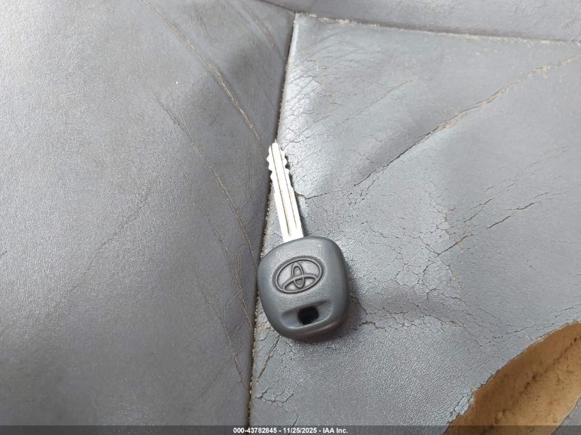 2002 Toyota Sienna Le/Xle VIN: 4T3ZF13C02U436315 Lot: 43782845