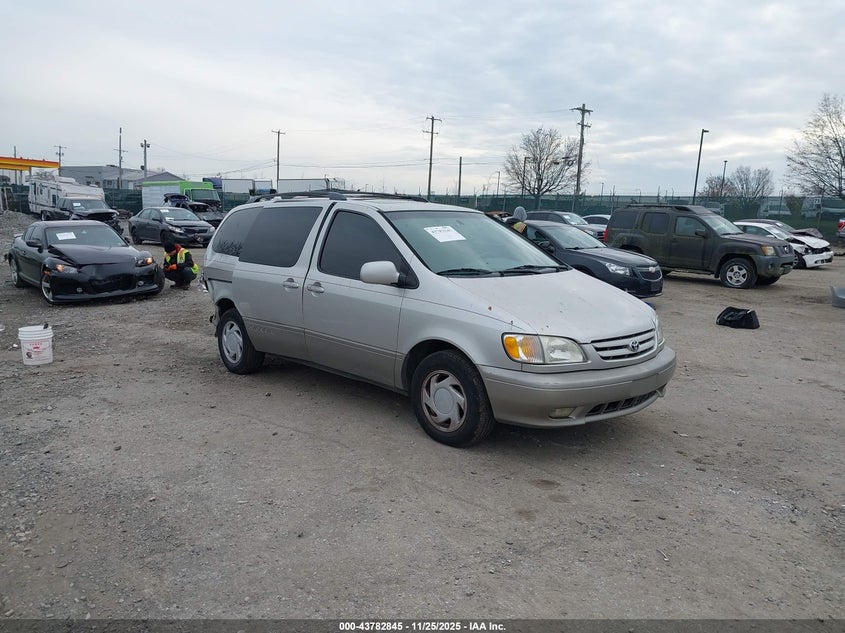 2002 Toyota Sienna Le/Xle