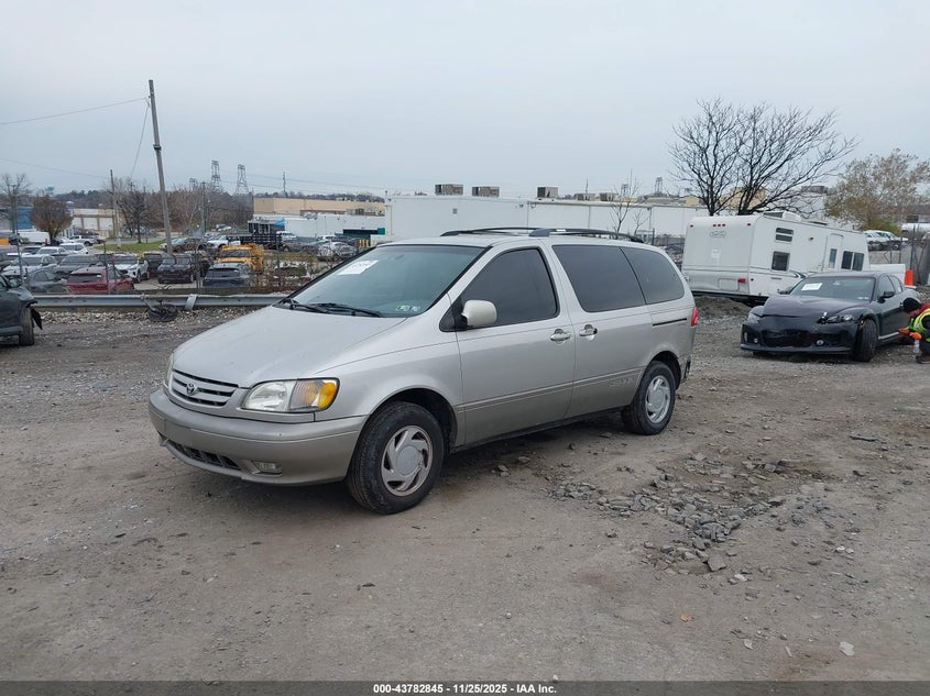 2002 Toyota Sienna Le/Xle