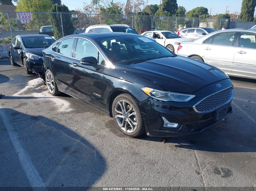 FORD FUSION HYBRID TITANIUM