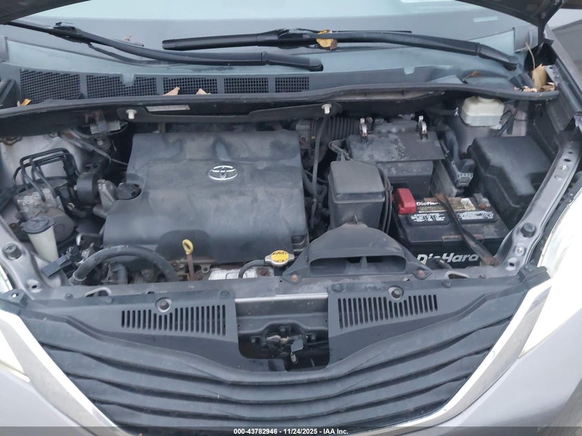 2013 Toyota Sienna Xle V6 8 Passenger VIN: 5TDYK3DC7DS288704 Lot: 43782946