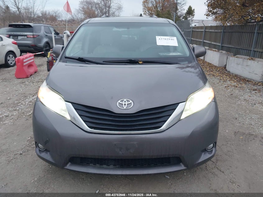 2013 Toyota Sienna Xle V6 8 Passenger VIN: 5TDYK3DC7DS288704 Lot: 43782946