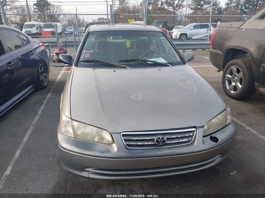 2000 Toyota Camry Le VIN: 4T1BG22K8YU617144 Lot: 43782955