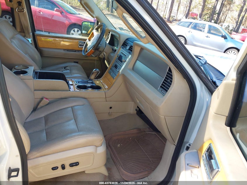 5LMFL27538LJ08193 2008 LINCOLN NAVIGATOR photo no. 5