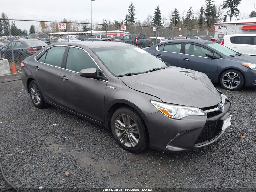 TOYOTA CAMRY HYBRID SE