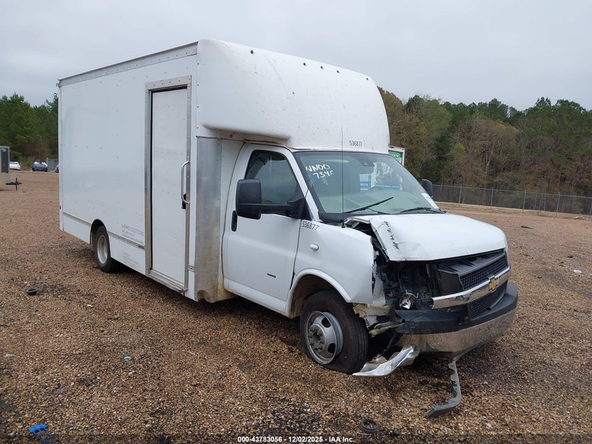 2022 CHEVROLET EXPRESS CUTAWAY WORK VAN