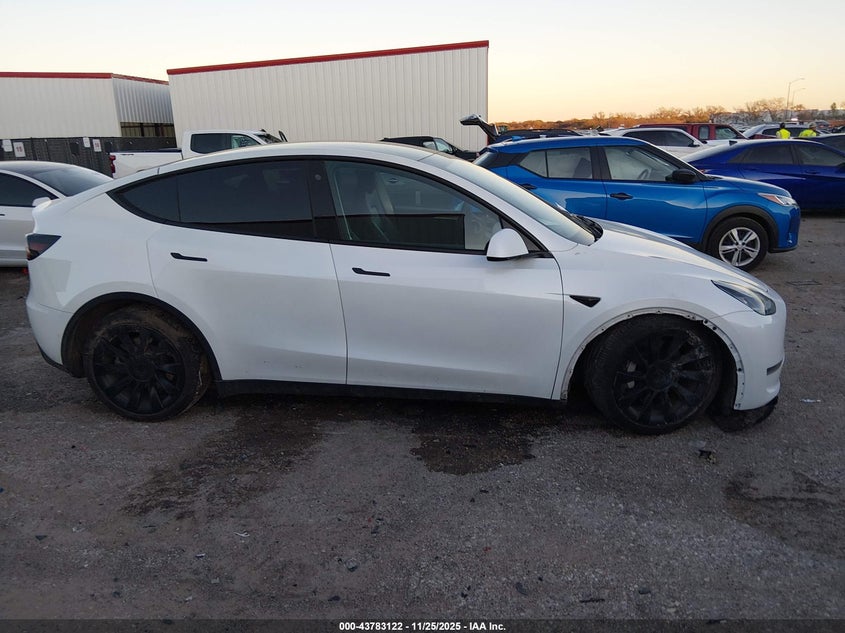 2022 Tesla Model Y Long Range Dual Motor All-Wheel Drive VIN: 7SAYGDEEXNA019609 Lot: 43783122