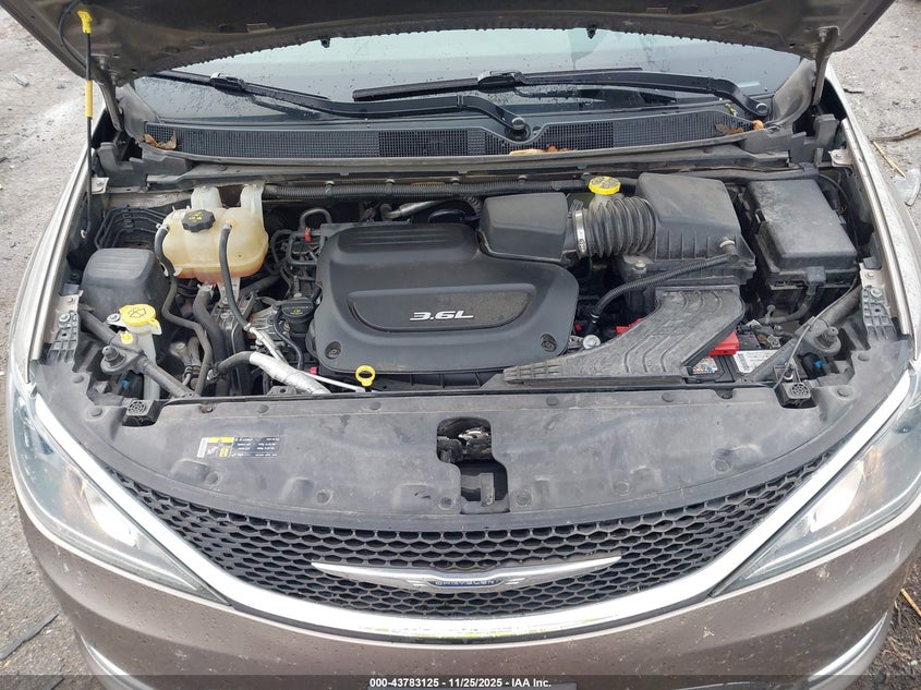 2017 Chrysler Pacifica Touring-L Plus VIN: 2C4RC1EG9HR803918 Lot: 43783125