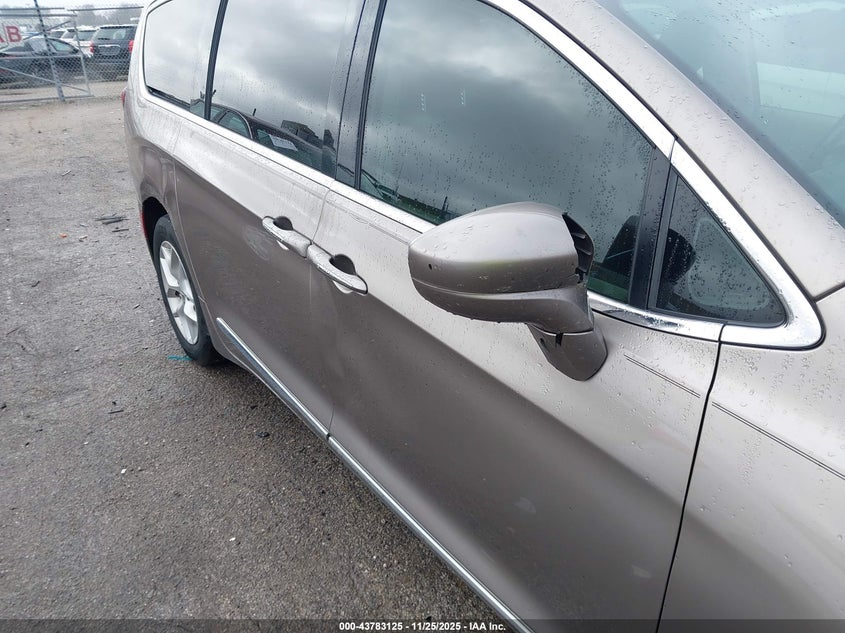 2017 Chrysler Pacifica Touring-L Plus VIN: 2C4RC1EG9HR803918 Lot: 43783125