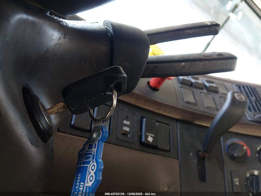 2015 Volvo Vn Vnl VIN: 4V4NC9EG2FN182226 Lot: 43783139