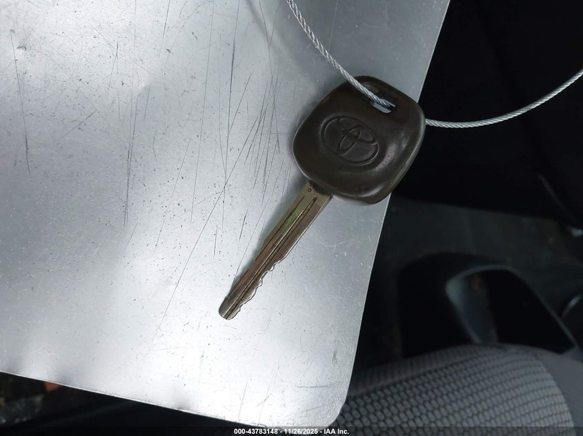 2005 Toyota Matrix Xr VIN: 2T1KR32E95C417851 Lot: 43783148