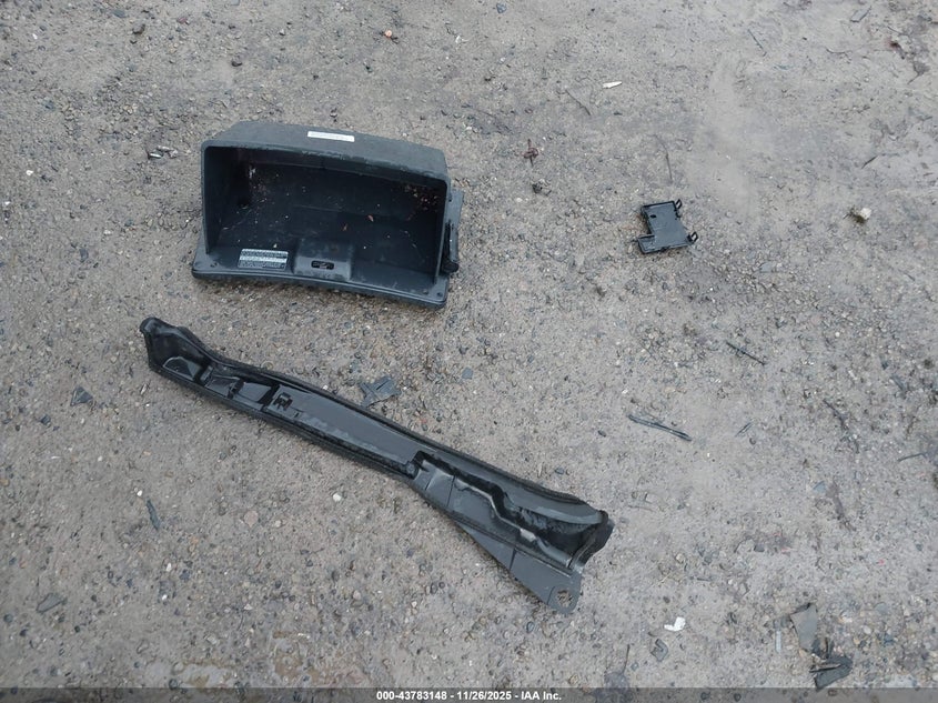 2005 Toyota Matrix Xr VIN: 2T1KR32E95C417851 Lot: 43783148