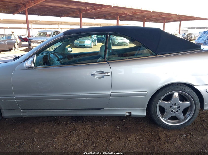 2001 Mercedes-Benz Clk 320 VIN: WDBLK65G01T070077 Lot: 43783188