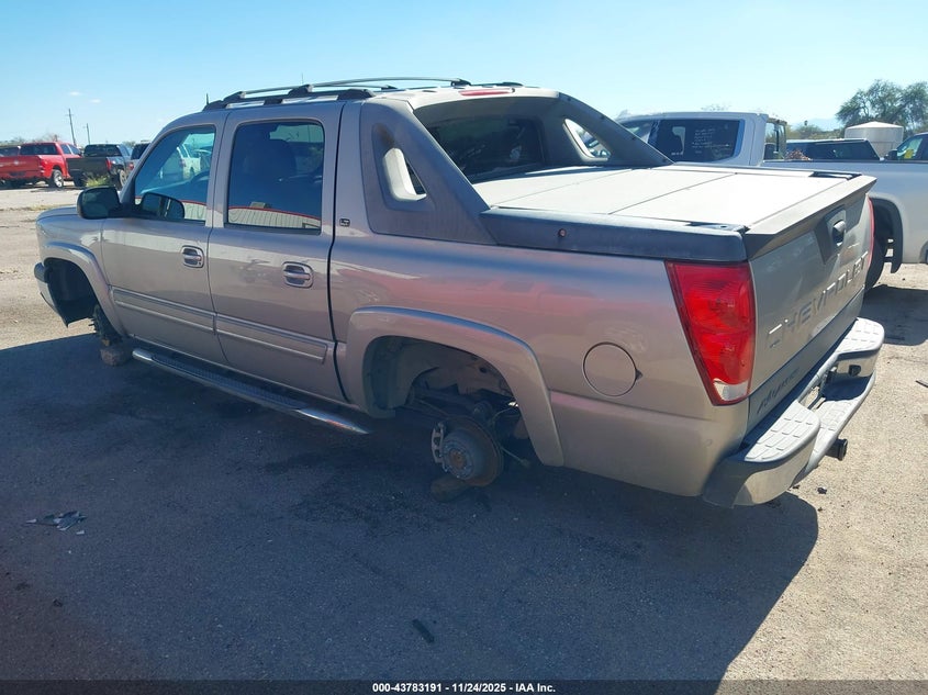 3GNEC12Z65G215990 2005 CHEVROLET AVALANCHE photo no. 3