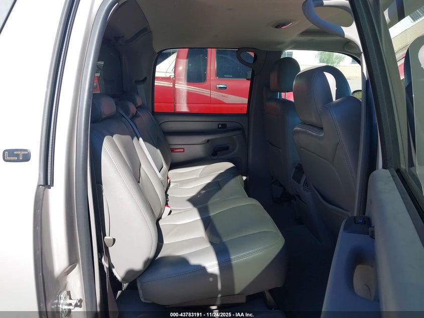 2005 Chevrolet Avalanche 1500 Z66 VIN: 3GNEC12Z65G215990 Lot: 43783191