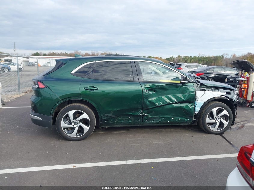 2024 Vinfast Vf 8 Eco VIN: RLLV1AEB1RH008311 Lot: 43783208