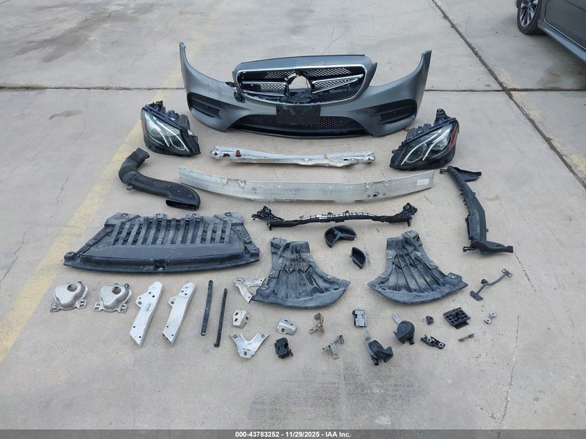 2020 Mercedes-Benz E 350 VIN: W1KZF8DB2LA818561 Lot: 43783252