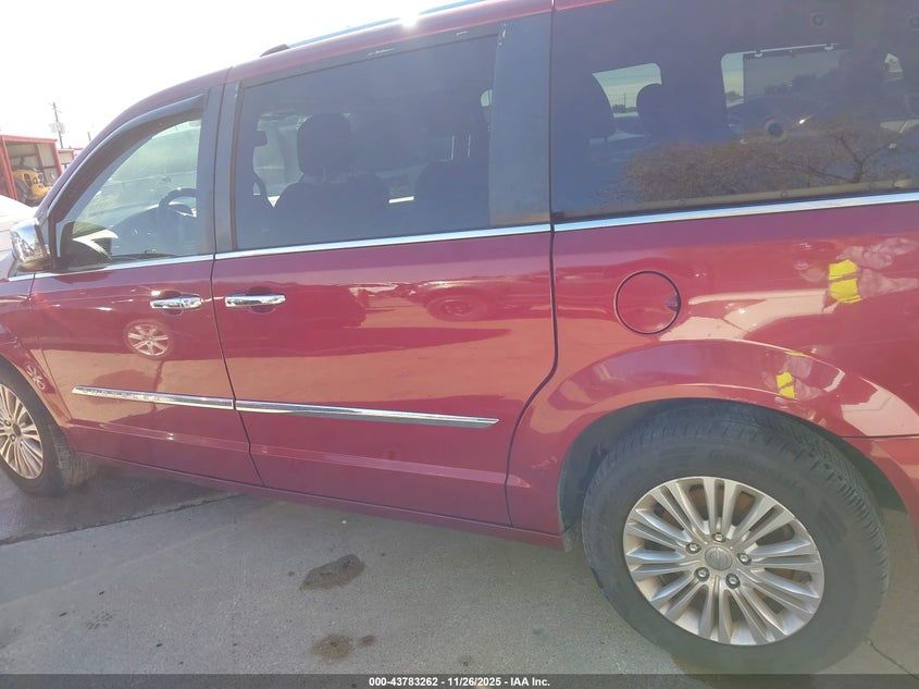 2015 Chrysler Town & Country Limited Platinum VIN: 2C4RC1GGXFR529266 Lot: 43783262