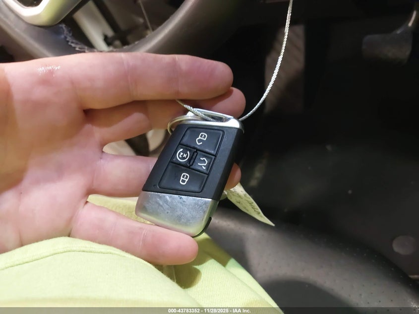 2023 Volkswagen Atlas 3.6L V6 Se W/Technology VIN: 1V2WR2CA8PC524276 Lot: 43783352