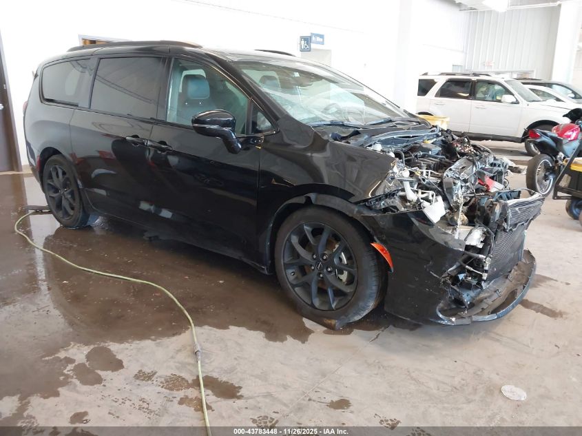 CHRYSLER PACIFICA TOURING L