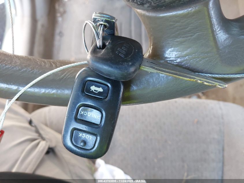 2003 Toyota Camry Xle VIN: 4T1BE30K83U775166 Lot: 43783595