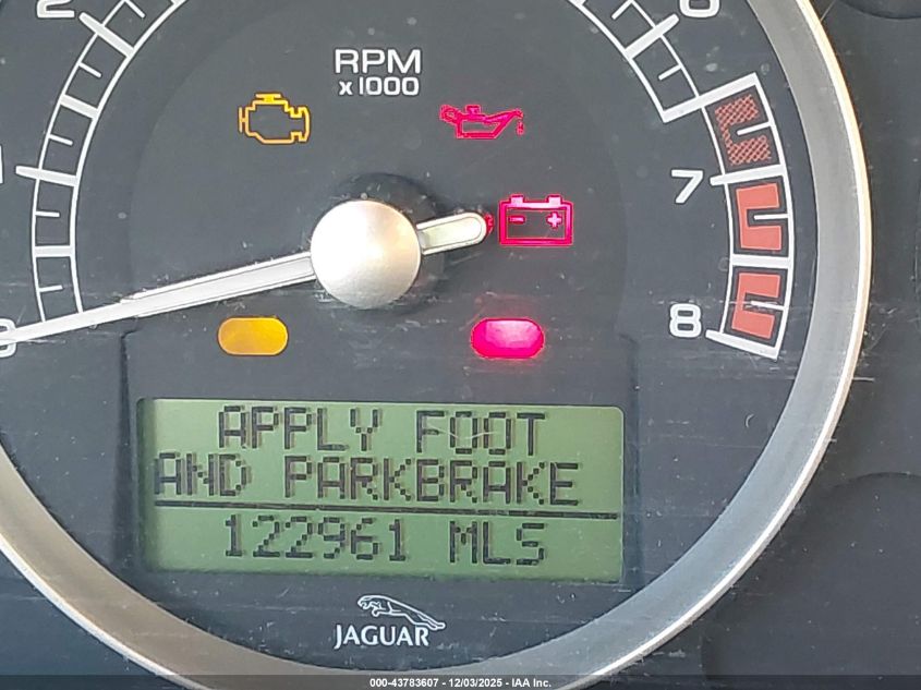 2005 Jaguar S-Type 4.2L V8 VIN: SAJWA01U75HN13555 Lot: 43783607