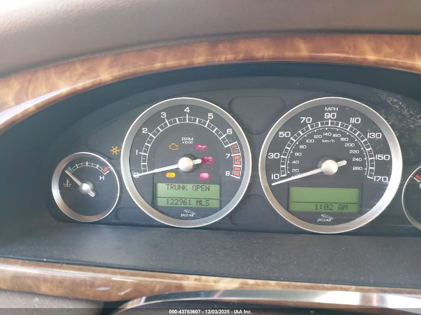 2005 Jaguar S-Type 4.2L V8 VIN: SAJWA01U75HN13555 Lot: 43783607