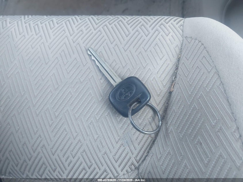 2002 Toyota Highlander VIN: JTEHD21A620012811 Lot: 43783639