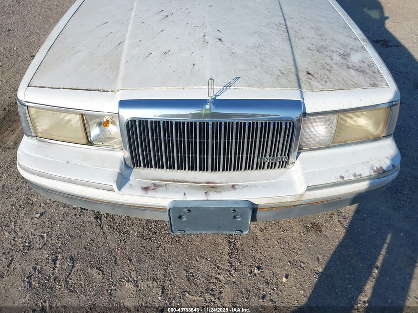 1993 Lincoln Town Car Signature/Jack Nicklaus VIN: 1LNLM82W2PY685059 Lot: 43783643