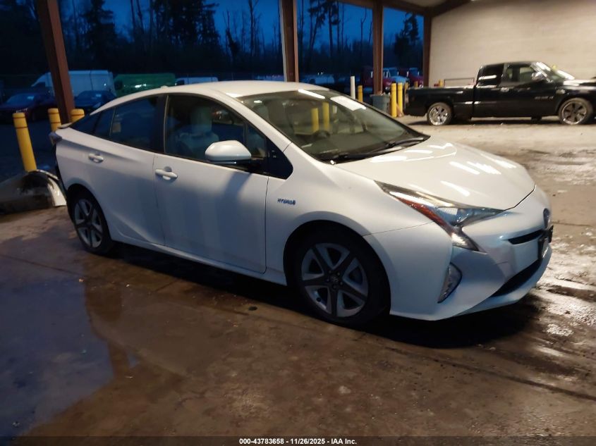 TOYOTA PRIUS THREE TOURING