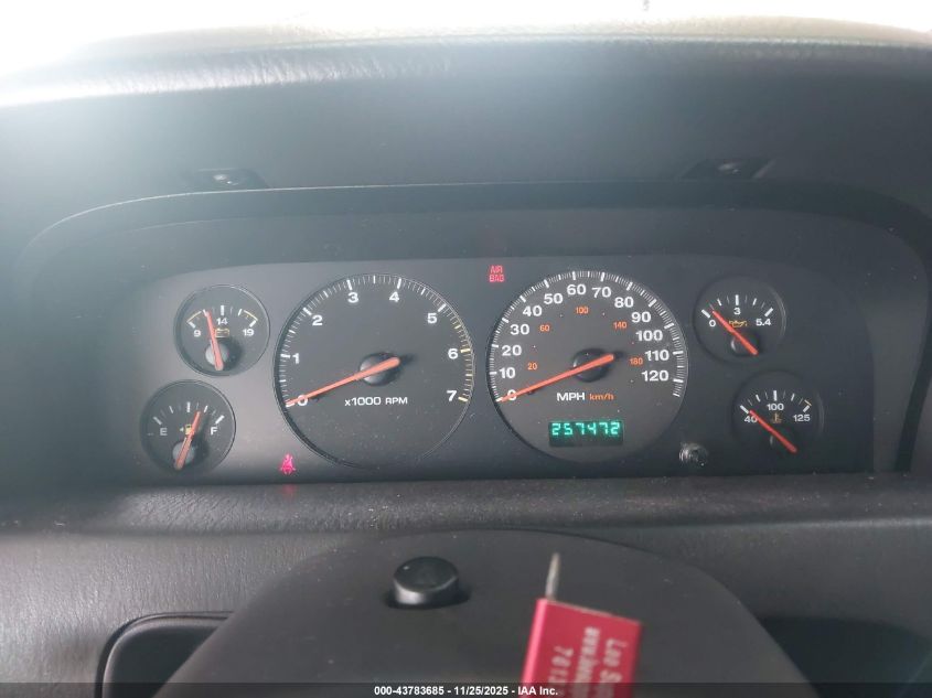 2000 Jeep Grand Cherokee Laredo VIN: 1J4GW48S3YC197566 Lot: 43783685