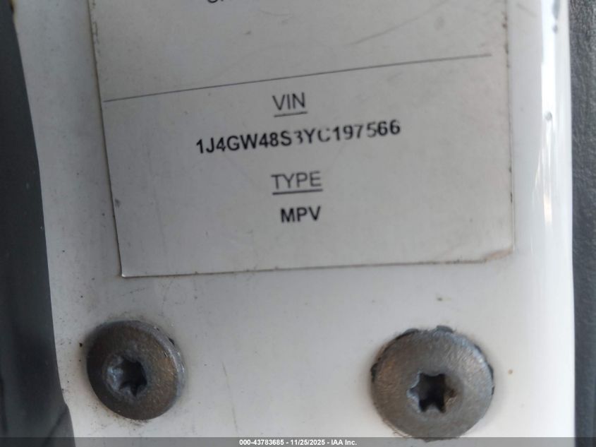 2000 Jeep Grand Cherokee Laredo VIN: 1J4GW48S3YC197566 Lot: 43783685