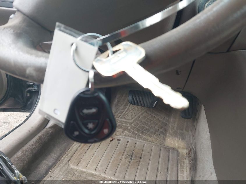 2000 Toyota Camry Ce VIN: 4T1BG22K9YU935399 Lot: 43783696