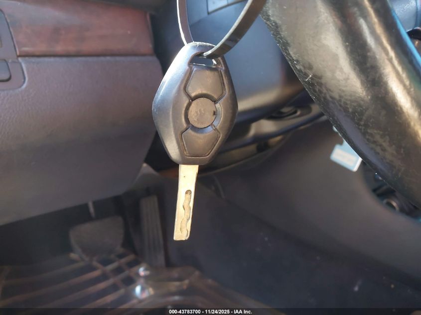 2002 BMW 325I VIN: WBAET37432NG71207 Lot: 43783700